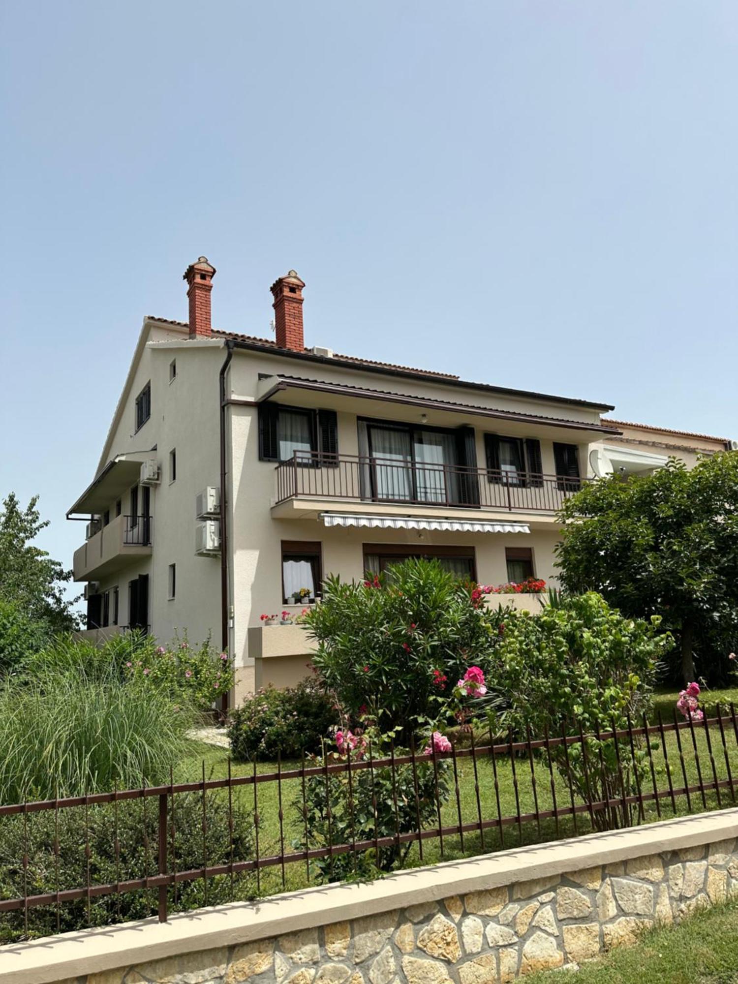 Apartment Karolina - Green Oasis Pula Exterior foto
